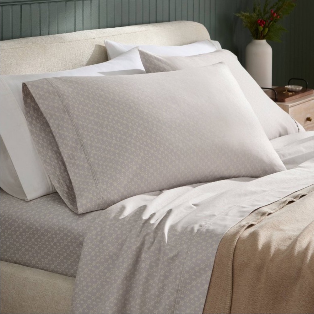 Threshold Light Gray Performance Sheet Set - Full - Picture 4 of 8